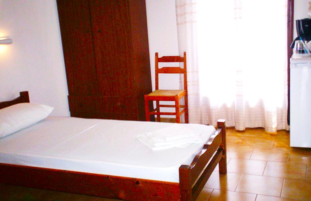 Vaso Rooms Livadakia Екстер'єр фото